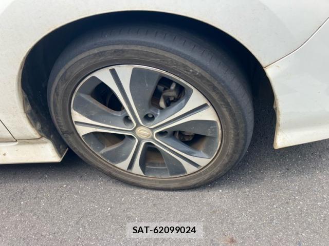 Nissan LEAF 2017-10 8074276-6