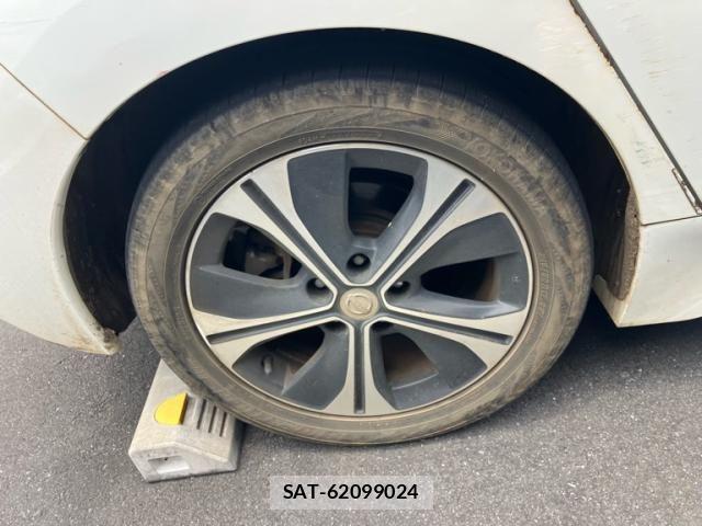 Nissan LEAF 2017-10 8074276-7