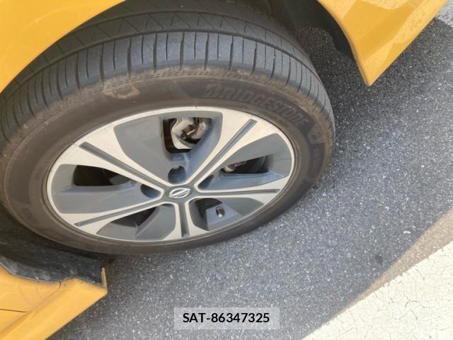 Nissan LEAF 2019-11 8074277-4