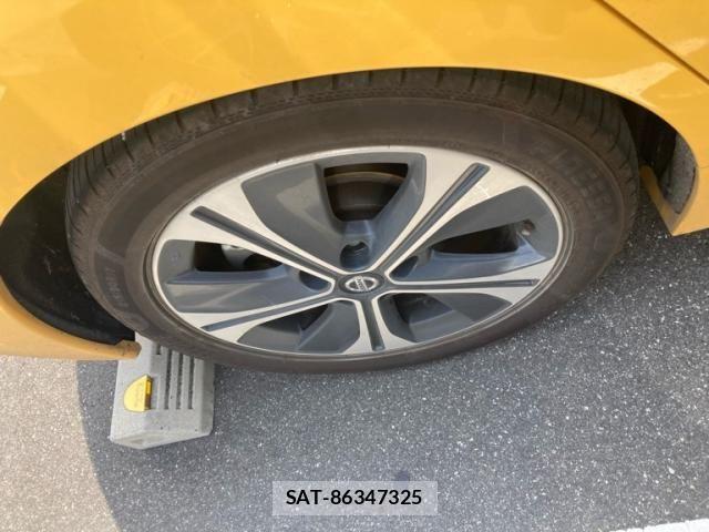Nissan LEAF 2019-11 8074277-5
