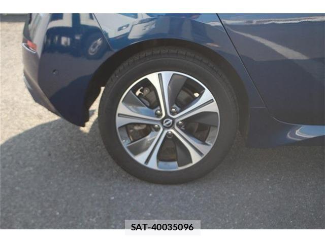 Nissan LEAF 2021-11 8100038-16