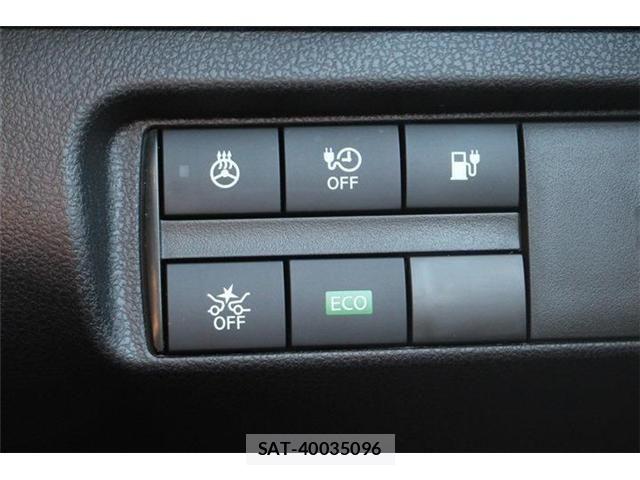 Nissan LEAF 2021-11 8100038-5