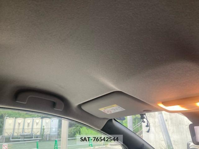 Nissan LEAF 2018-01 8100052-17