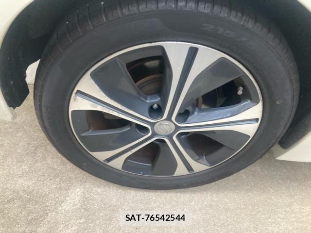 Nissan LEAF 2018-01 8100052-3