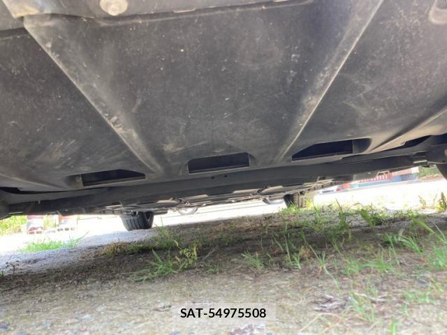 Nissan LEAF 2021-10 8100043-11