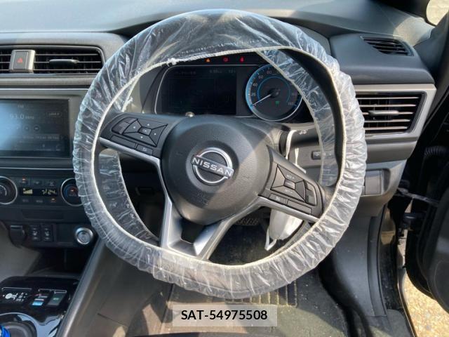 Nissan LEAF 2021-10 8100043-23