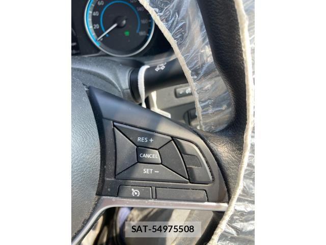 Nissan LEAF 2021-10 8100043-7