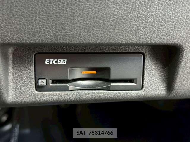 Nissan LEAF 2024-11 8100033-9