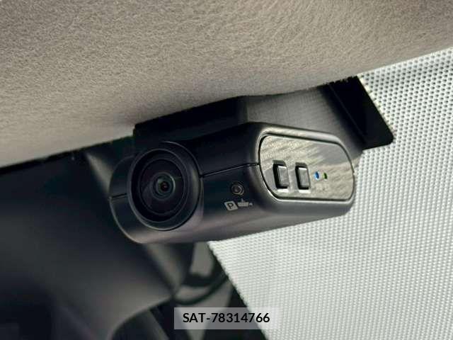 Nissan LEAF 2024-11 8100033-7