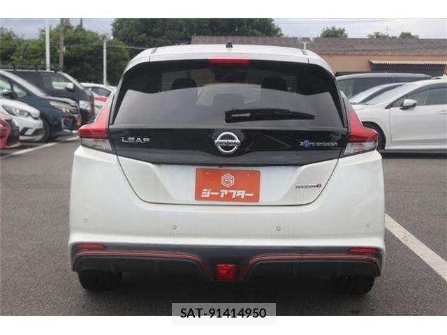 Nissan LEAF 2019-01 8100040-9