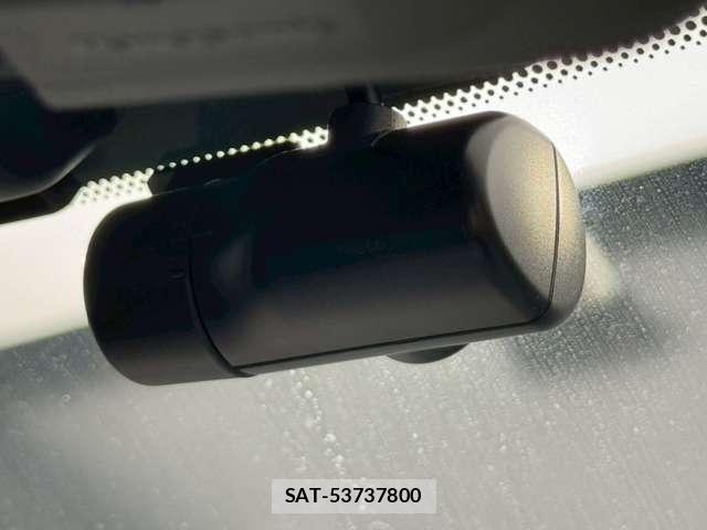 Nissan LEAF 2023-12 8100032-15
