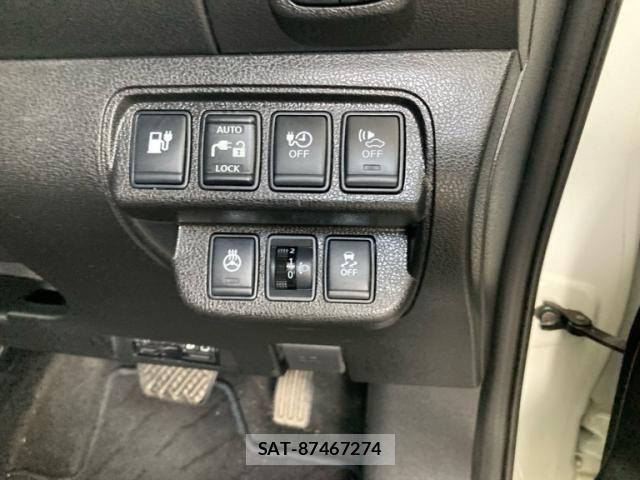 Nissan LEAF 2016-02 8100054-14