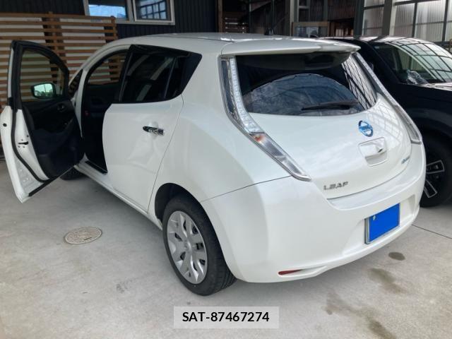 Nissan LEAF 2016-02 8100054-7