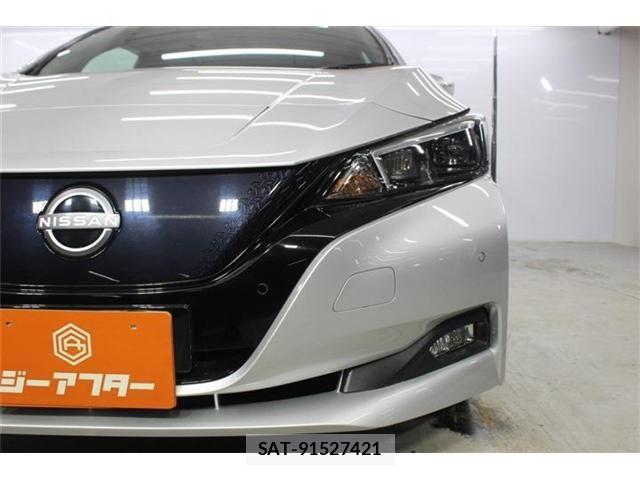 Nissan LEAF 2022-12 8100035-13
