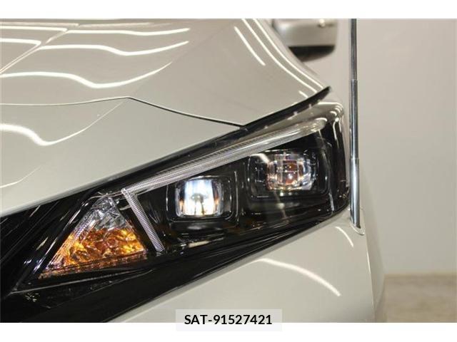 Nissan LEAF 2022-12 8100035-14