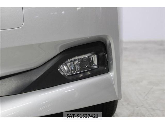 Nissan LEAF 2022-12 8100035-15