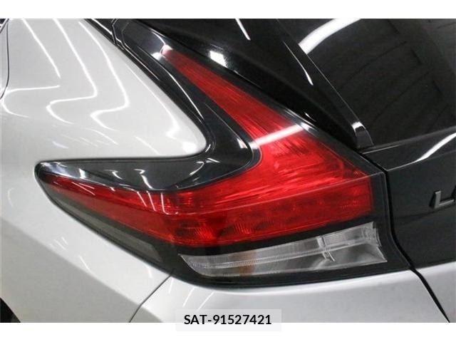 Nissan LEAF 2022-12 8100035-17