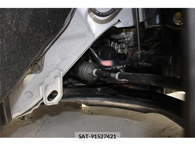 Nissan LEAF 2022-12 8100035-19
