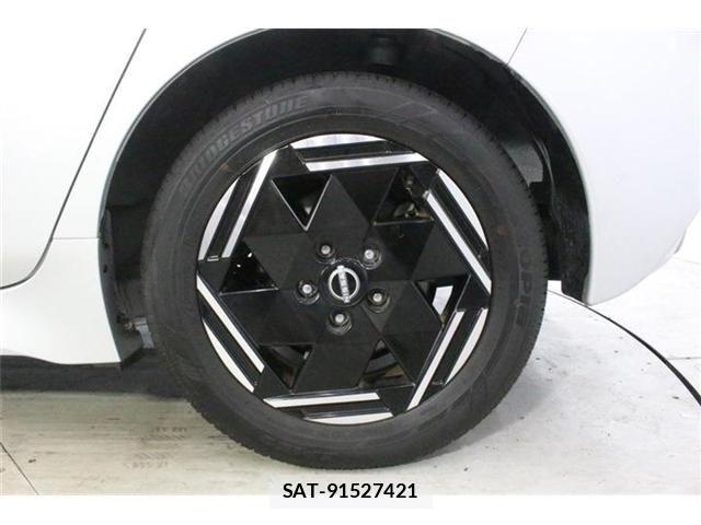 Nissan LEAF 2022-12 8100035-24