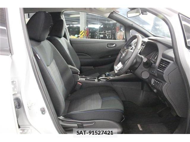 Nissan LEAF 2022-12 8100035-28