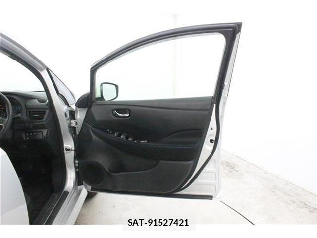 Nissan LEAF 2022-12 8100035-29