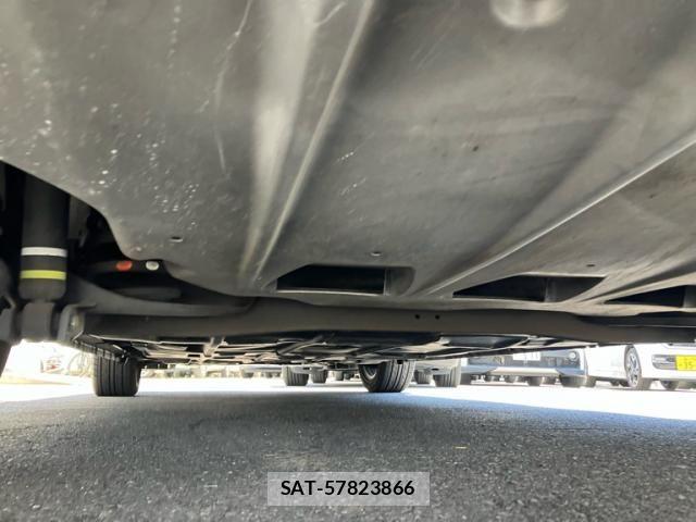 Nissan LEAF 2017-03 8100053-8