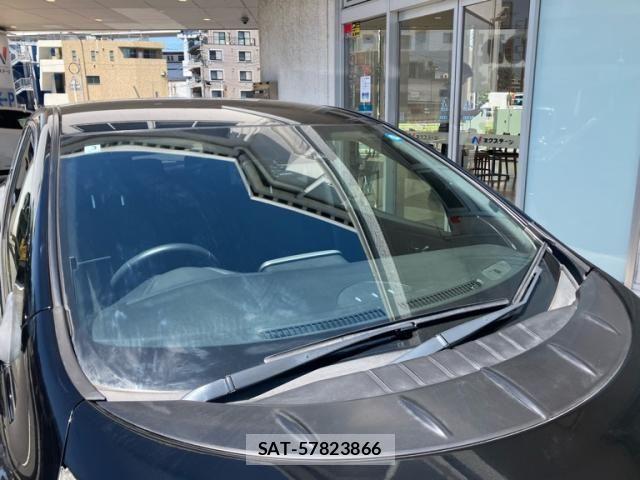 Nissan LEAF 2017-03 8100053-4