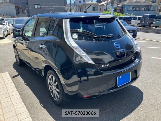 Nissan LEAF 2017-03 8100053-6