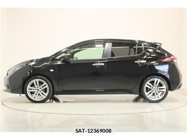 Nissan LEAF 2017-12 8130947-9