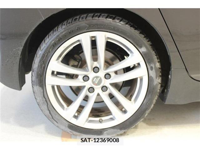 Nissan LEAF 2017-12 8130947-23