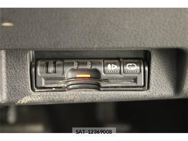 Nissan LEAF 2017-12 8130947-4