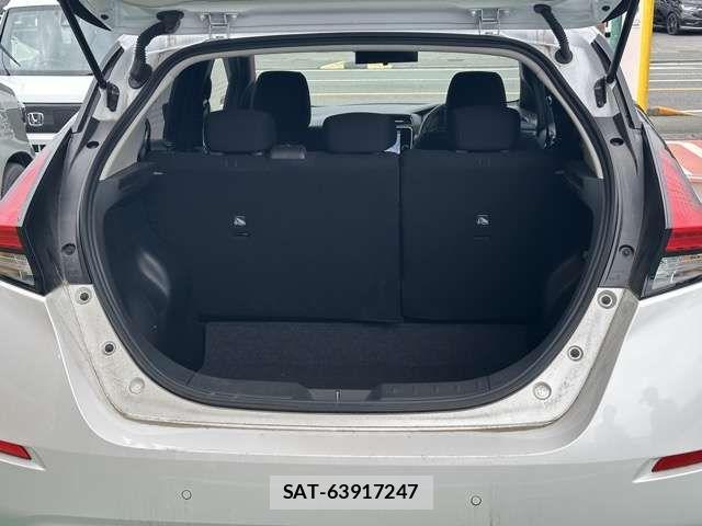 Nissan LEAF 2024-05 8130935-10