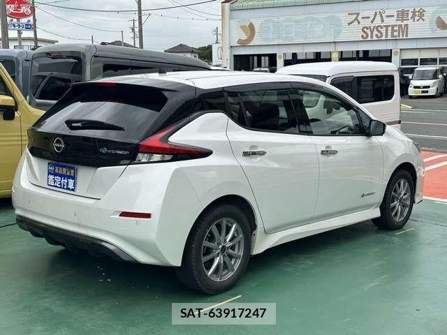 Nissan LEAF 2024-05 8130935-12