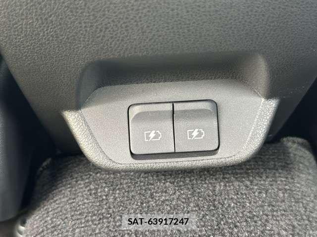 Nissan LEAF 2024-05 8130935-6