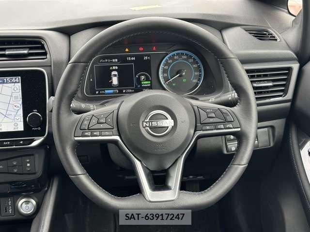 Nissan LEAF 2024-05 8130935-8