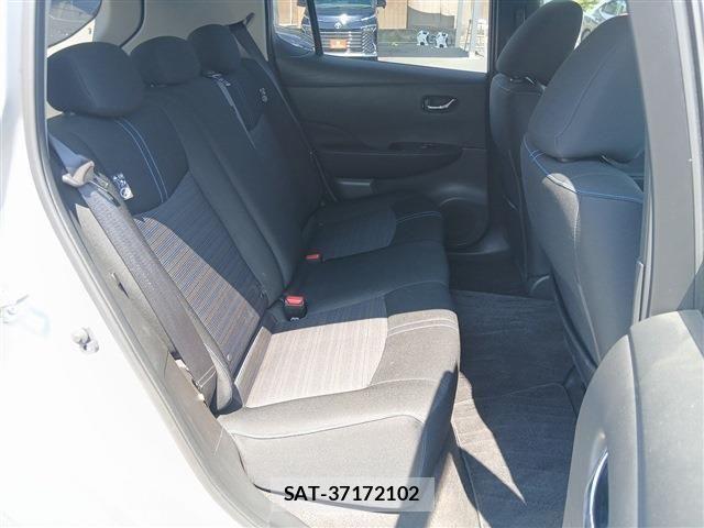 Nissan LEAF 2022-06 8130941-14