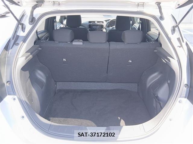 Nissan LEAF 2022-06 8130941-15
