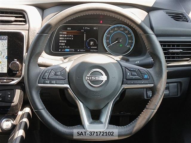 Nissan LEAF 2022-06 8130941-17
