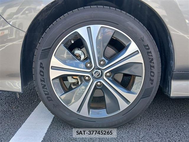 Nissan LEAF 2020-02 8130949-12
