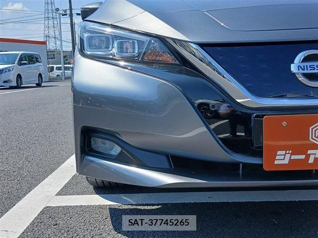 Nissan LEAF 2020-02 8130949-23