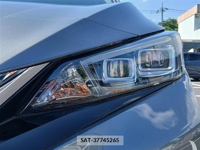 Nissan LEAF 2020-02 8130949-25