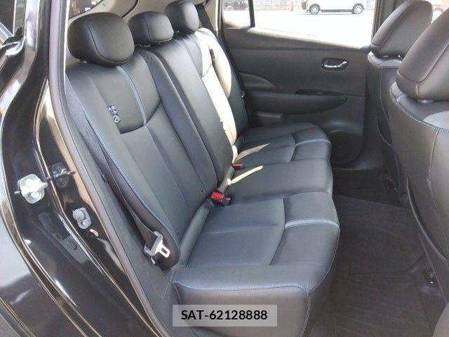Nissan LEAF 2024-02 8130932-11