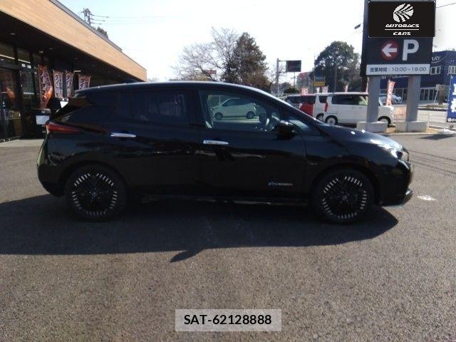 Nissan LEAF 2024-02 8130932-16