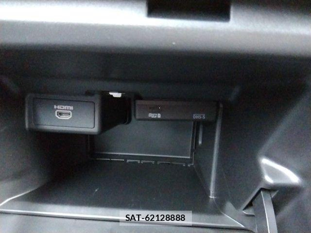 Nissan LEAF 2024-02 8130932-22