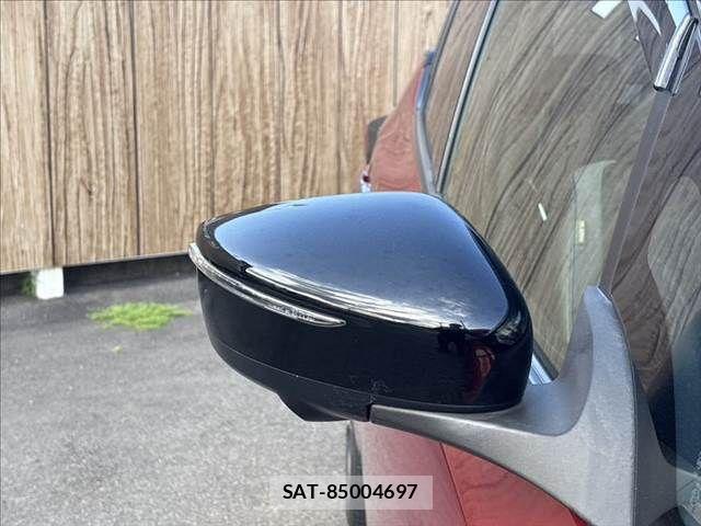 Nissan LEAF 2019-12 8130942-27
