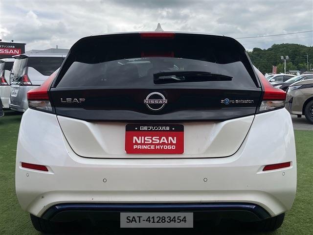 Nissan LEAF 2021-09 8130936-16