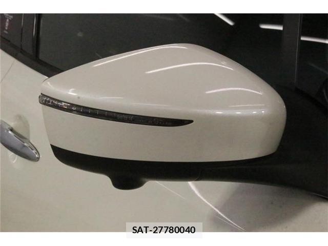 Nissan LEAF 2022-01 8146039-9