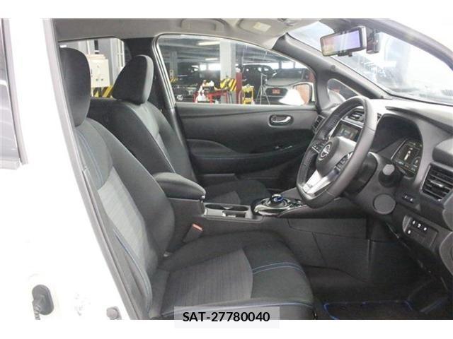 Nissan LEAF 2022-01 8146039-28