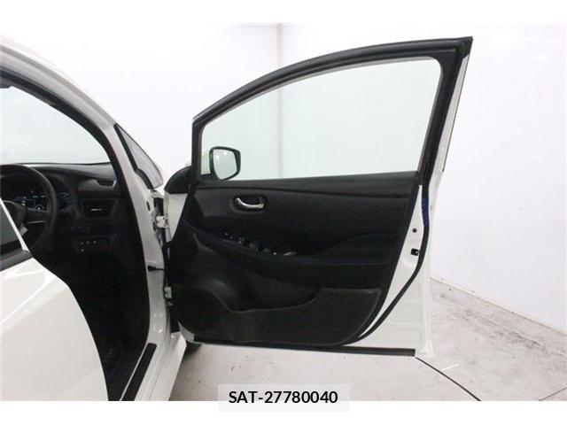 Nissan LEAF 2022-01 8146039-29