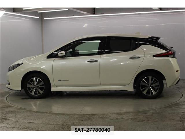 Nissan LEAF 2022-01 8146039-7